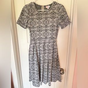 Printed Lularoe Amelia Dress with zipper black/white